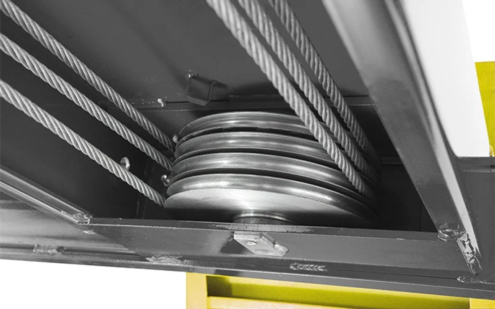 BENDPAK 14,000-LB. CAPACITY OPEN FRONT CAR LIFT - Image 4